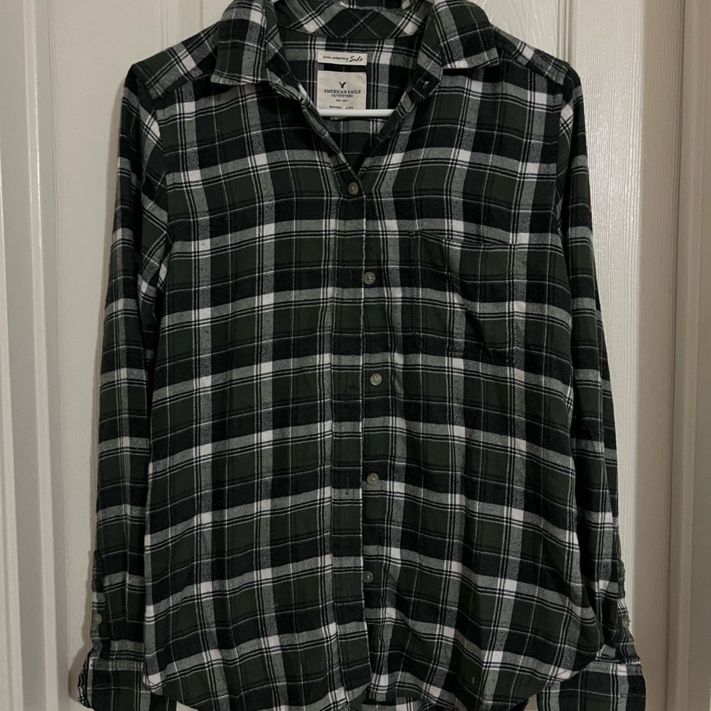 American Eagle button up